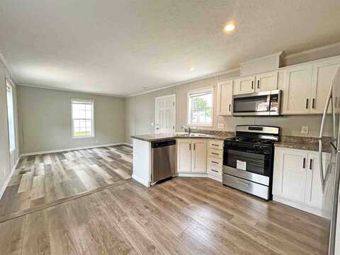 7055 Quarry Rd., Amherst, OH 44001