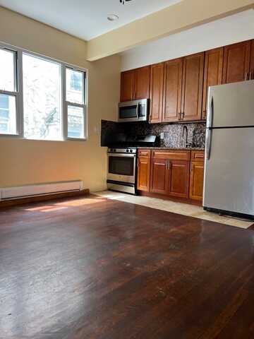 86 Horton Ave, New Rochelle, NY 10801