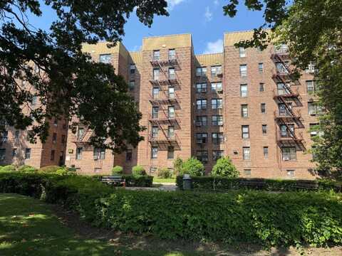 2555 BATCHELDER ST, BROOKLYN, NY 11235