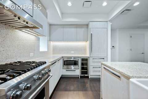 37 Warren Street, New York, NY 10007