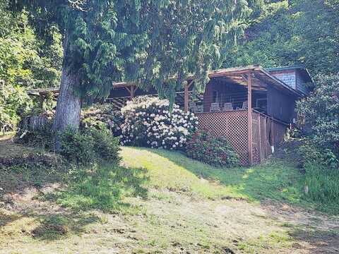747 Tenmile Lake, Lakeside, OR 97449