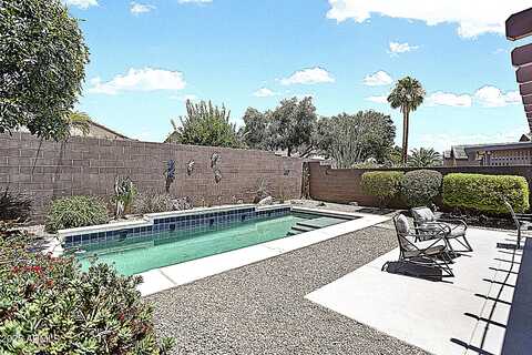 15790 W ARROWHEAD Drive, Surprise, AZ 85374