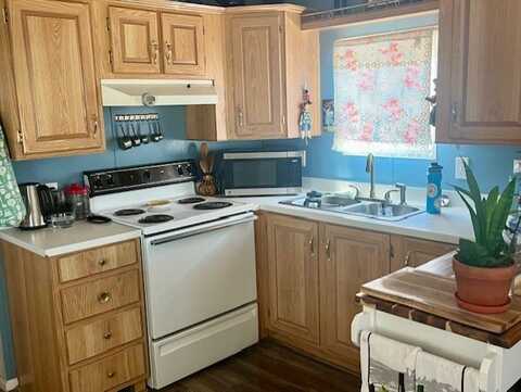 146 N. Merrill Rd., Apache Junction, AZ 85120