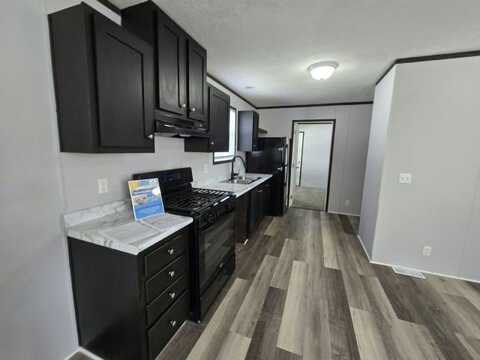884 Macbeth Cr, Lakeville, MN 55044