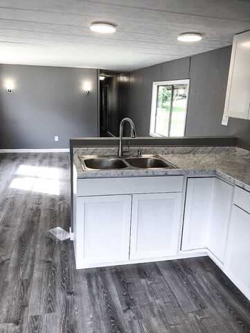 128 Garlands Private Drive, Kingsport, TN 37664