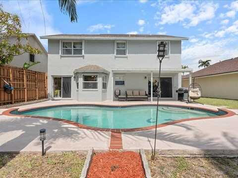 961 98th Ave, Pembroke Pines, FL 33025