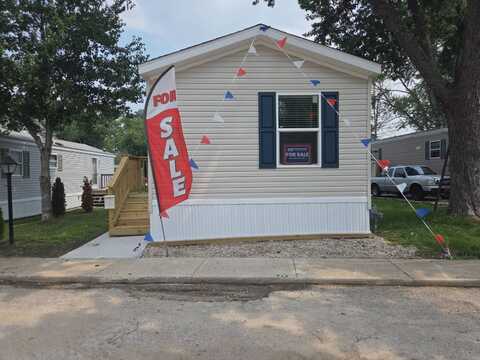 110 White Oak Dr, Morton, IL 61550