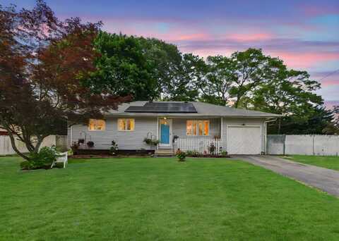 237 Donald Boulevard, Holbrook, NY 11741