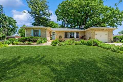 7807 Pershing Boulevard, Kenosha, WI 53142