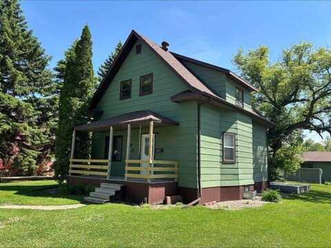 223 1st Ave S, New Rockford, ND 58356