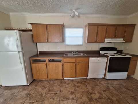 1134 Kelly Dr, Hinesville, GA 31313