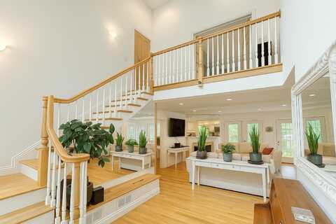 15 Laurel Lane, Sag Harbor, NY 11963