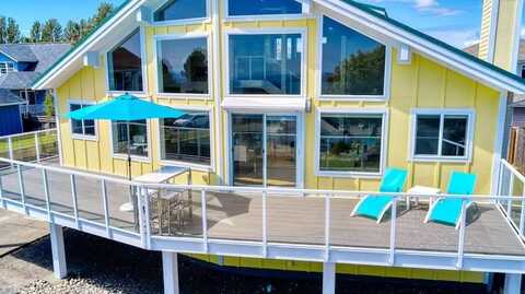 1630 Edwards Drive, Point Roberts, WA 98281