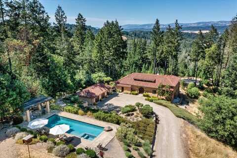 1315 W Dry Creek Road, Healdsburg, CA 95448