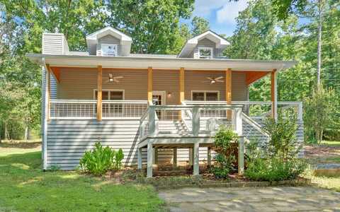 749 Sunflower Dr, Hartwell, GA 30643