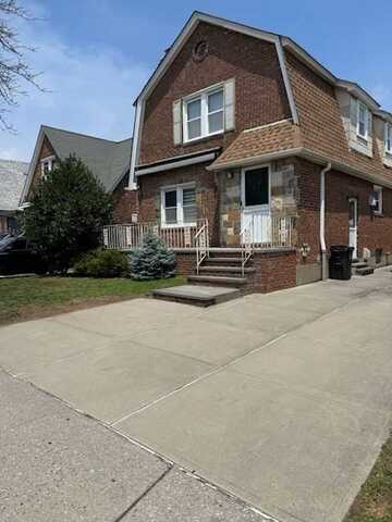 6439 Fitchett St, Rego Park, NY 11374