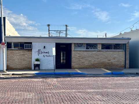 112 W Main St, Beloit, KS 67420