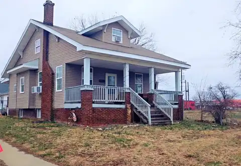 510 W Fackney, Carmi, IL 62821