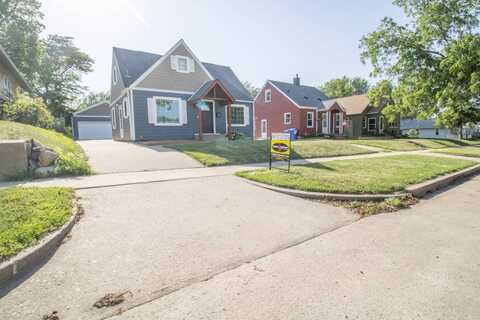 105 S Blauvelt Ave, Sioux Falls, SD 57103