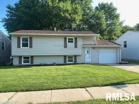 2616 W 56TH Street, Davenport, IA 52806