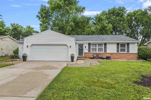 621 DEERFIELD Road, Chatham, IL 62629