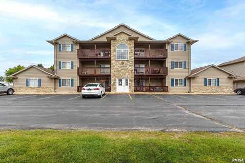 109 E PRICE Street, Eldridge, IA 52748