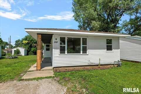 707 N ADAMS Street, Lincoln, IL 62656