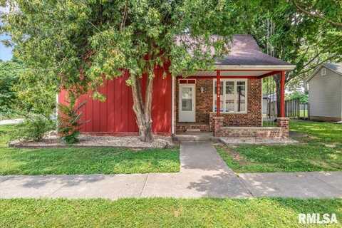 209 W MADISON Street, Athens, IL 62613