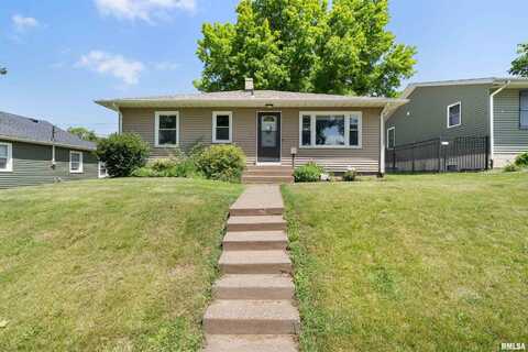 2524 BELLEVUE Avenue, Bettendorf, IA 52722