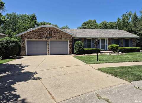4300 NEWPORT Court, Bettendorf, IA 52722