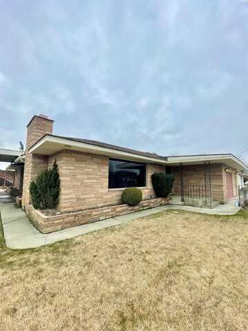 303 N Ave B, Grandview, WA 98930