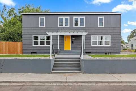 1435 Johnston Avenue, Richland, WA 99354