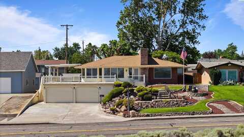 2003 W Canal Dr, Kennewick, WA 99336
