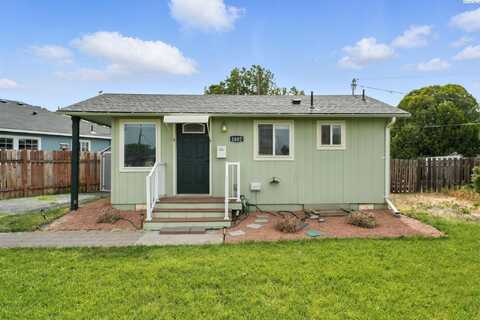 1607 McPherson Ave, Richland, WA 99354