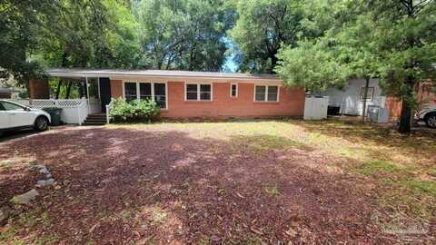 6611 Lee St, Milton, FL 32570