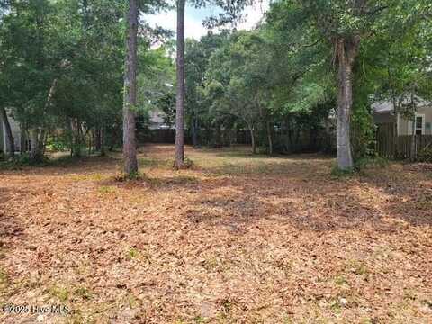 105 NE 22nd Street, Oak Island, NC 28465
