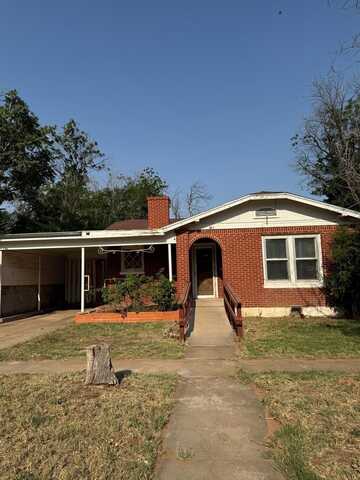 932 Elm St, Colorado City, TX 79512