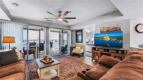 1201 West Harbour Towne Drive, Lake Ozark, MO 65049