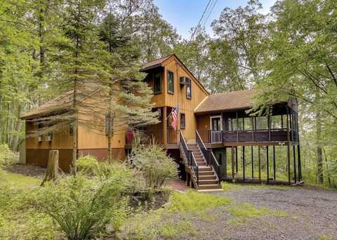 116 Eton Ct., Bushkill, PA 18324