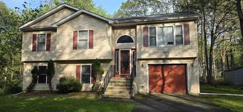 8139 Mayfair Road, Tobyhanna, PA 18466