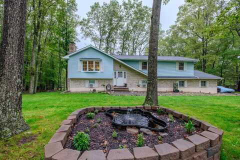 113 Larsen Lane, Cresco, PA 18326