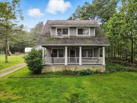 300 Rt 590, Greeley, PA 18425