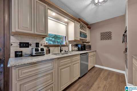 1025 OLD SECTION ROAD, HOOVER, AL 35244
