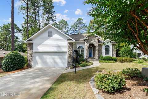 126 Triple Crown Circle, Southern Pines, NC 28387