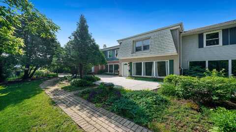 150 W Russell, ROCKTON, IL 61072