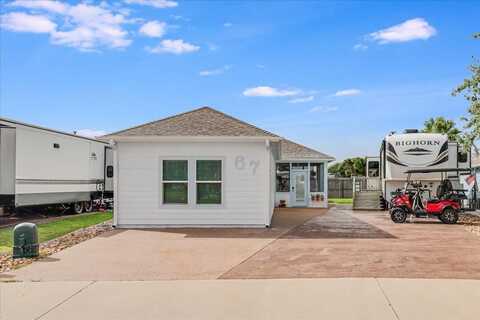67 Augusta Circle, Aransas Pass, TX 78336