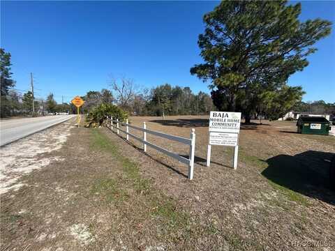 8015 W Baja Court, Crystal River, FL 34428
