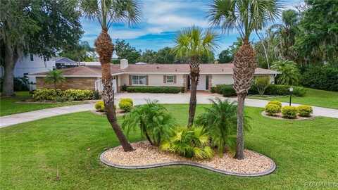 1202 SE Kings Bay Drive, Crystal River, FL 34429