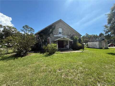 718 40 Highway W, Inglis, FL 34449