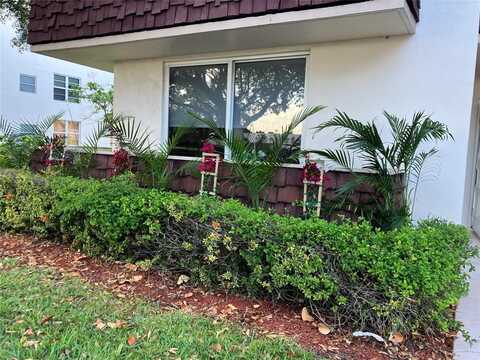 2601 S Palm Aire Dr, Pompano Beach, FL 33069